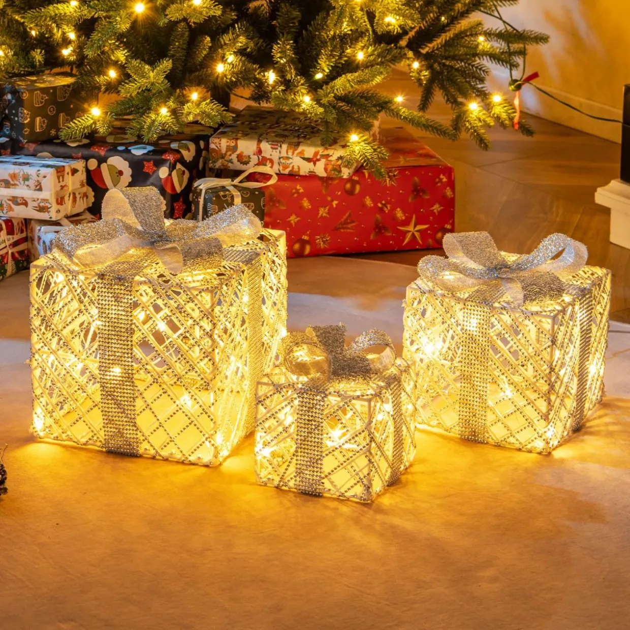 Tangkukla 3 Pack Christmas Lighted Gift Box, Pre-Lit Festive Boxes w/ 50 LED Lights