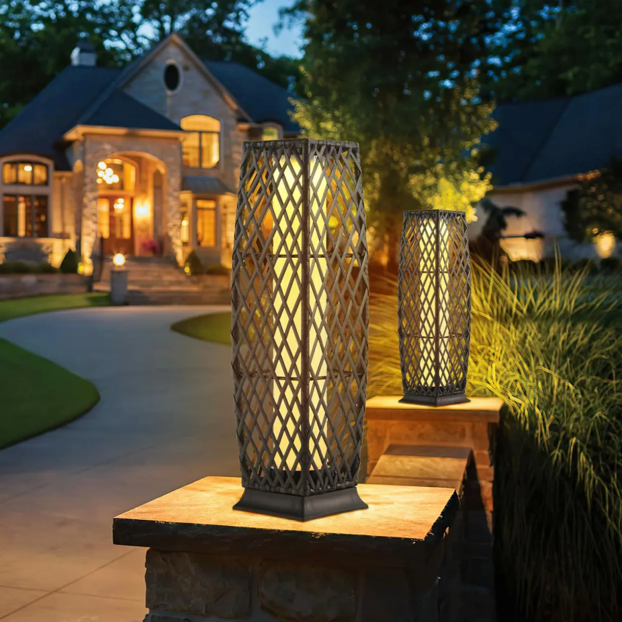 Tangkula 2 Pieces Outdoor Solar Powered Floor Lamps