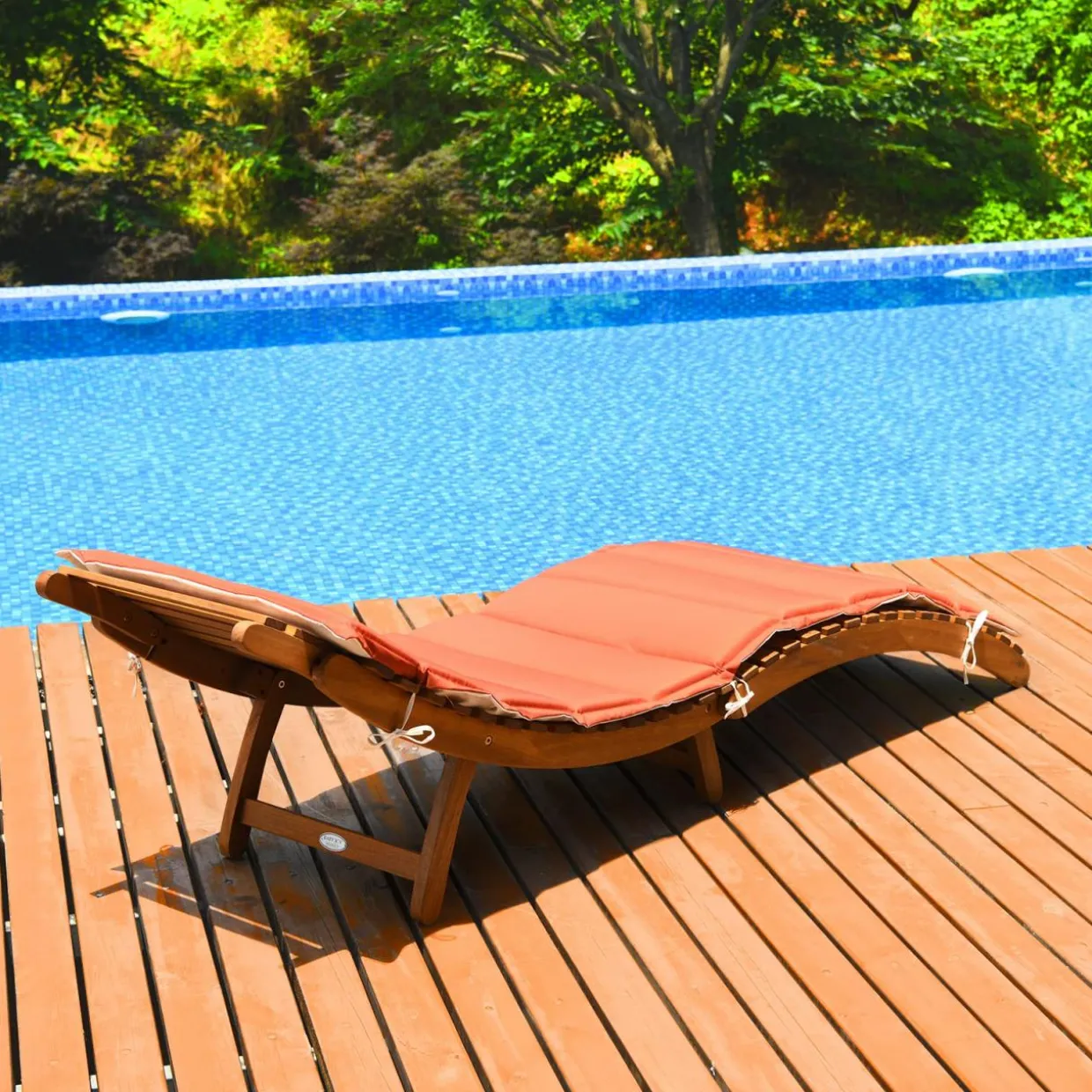 Tangkula Folding Patio Lounge Chair, Solid Eucalyptus Wood Sun Lounger Chair
