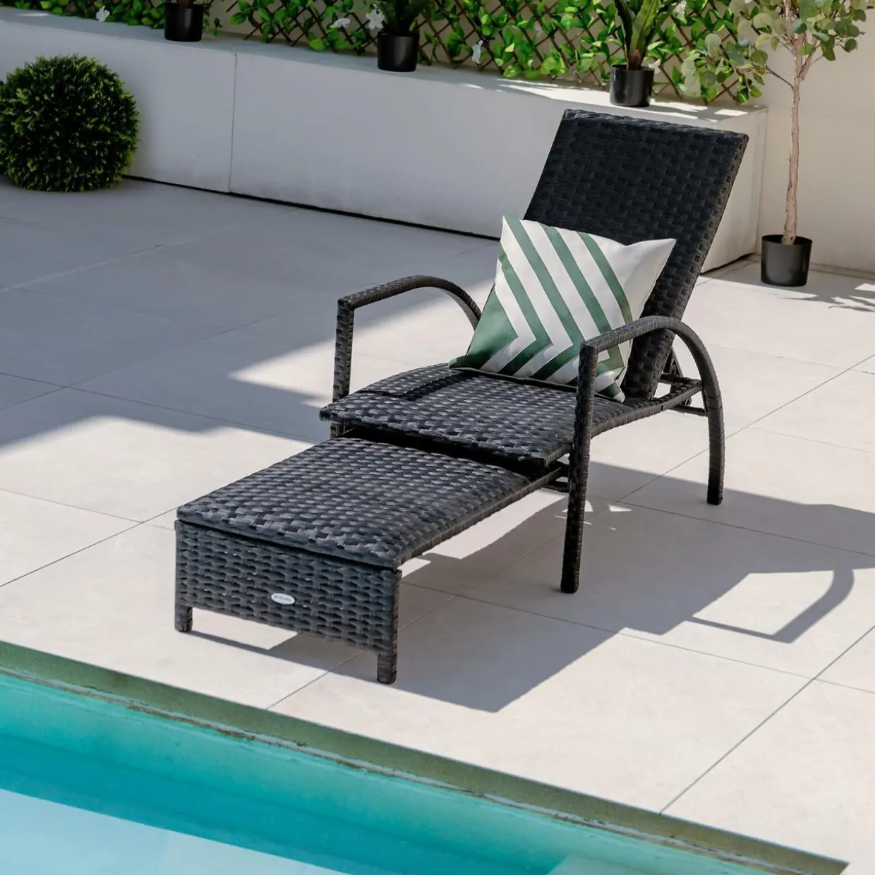Tangkula Patio Chaise Lounge, Outdoor Rattan Lounge Chair with Retractable Ottoman