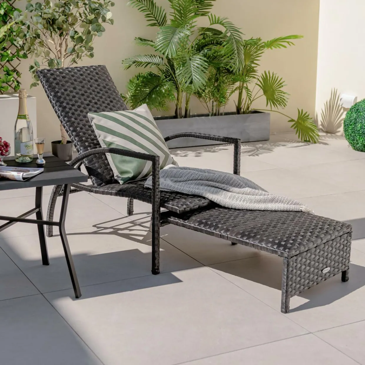 Tangkula Patio Chaise Lounge, Outdoor Rattan Lounge Chair with Retractable Ottoman