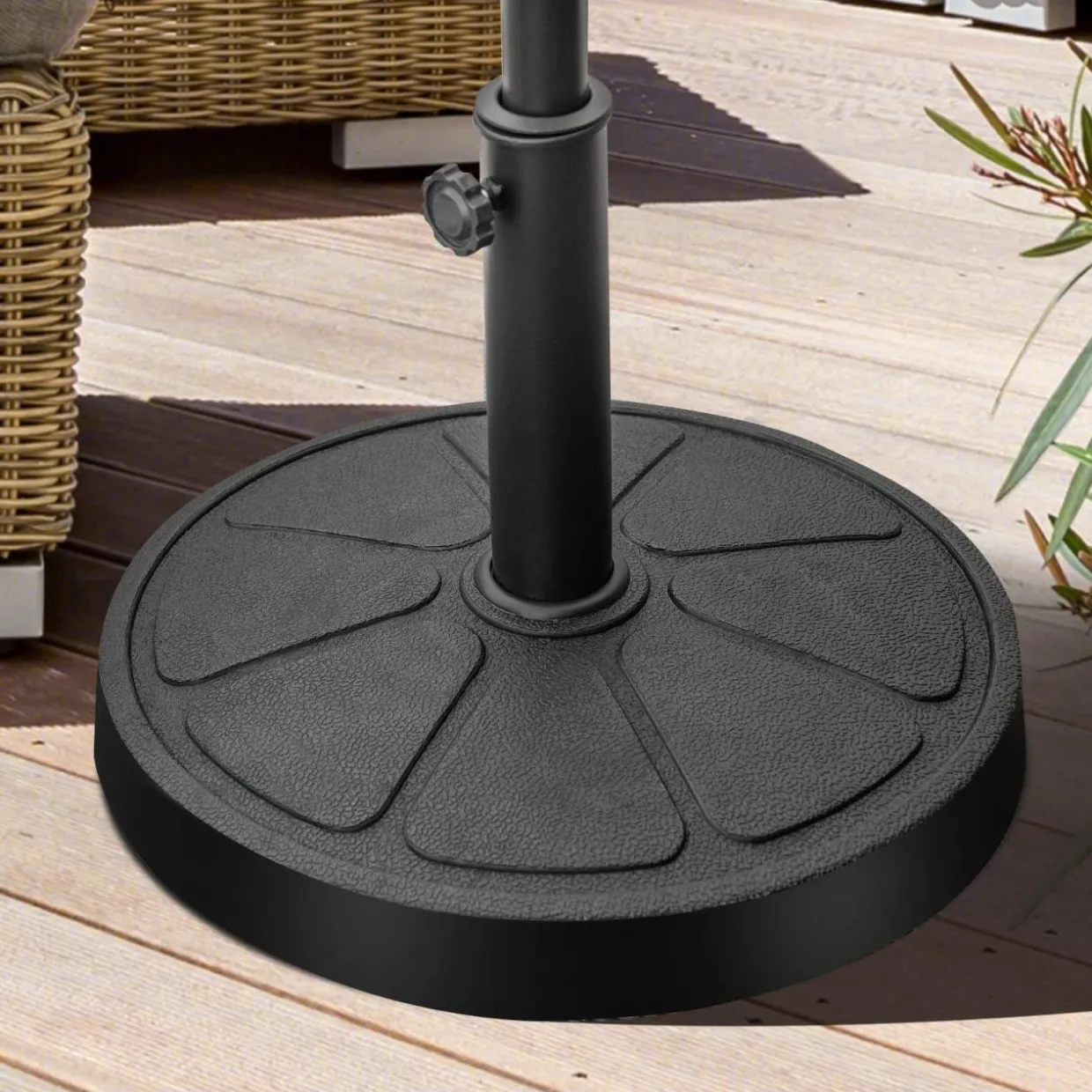 Tangkula Umbrella Base, 31 lbs Capacity Heavy-Duty Patio Outdoor Round Umbrella Stand for 9 ft Umbrella