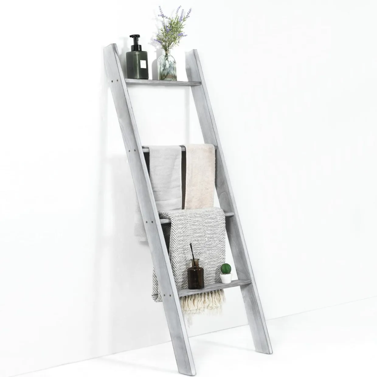 4-Tier Wooden Blanket Ladder, 4.5 ft Farmhouse Storage Rack